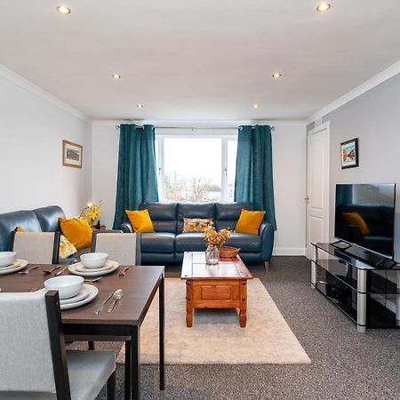 Lovely 3-Bedroom Flat With Free Parking Bridge of Allan Exterior foto